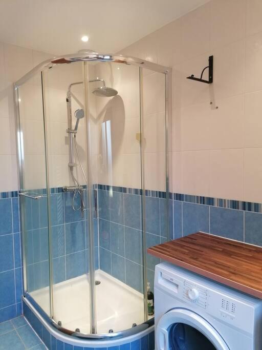 Holiday home Maison Individuelle Au Calme Montreuil (Seine-Saint-Denis)